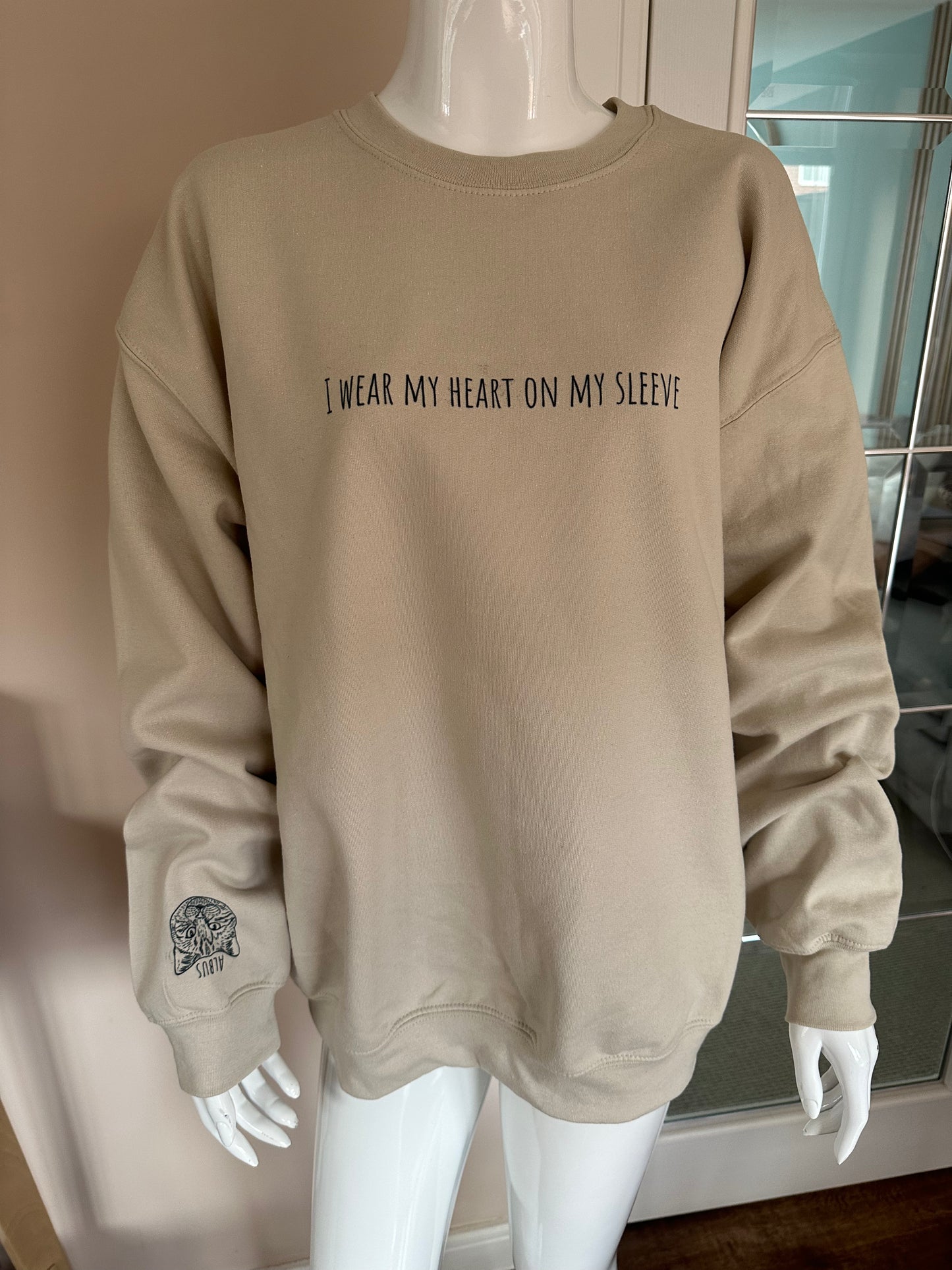 ' I wear my heart on my sleeve' Cat Sweatshirt