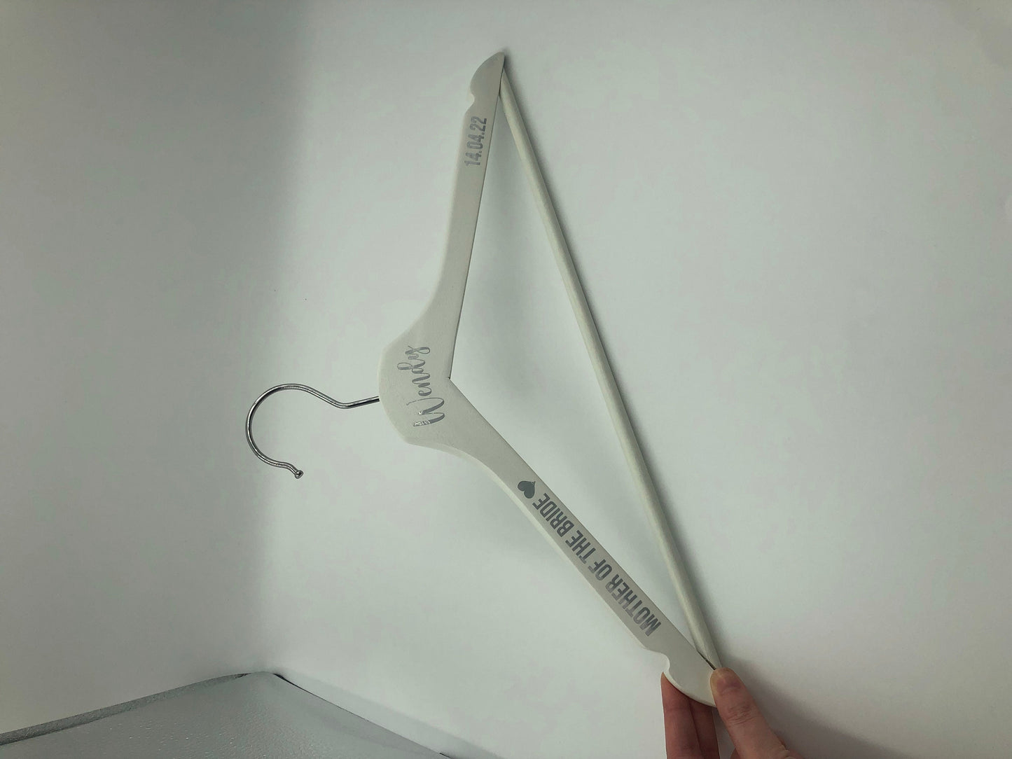 White Wooden Personalised Wedding Dress Hanger with Ribbon | Bride Bridesmaid Bridal Maid of Honour Bridesmaid Mother of the Bride