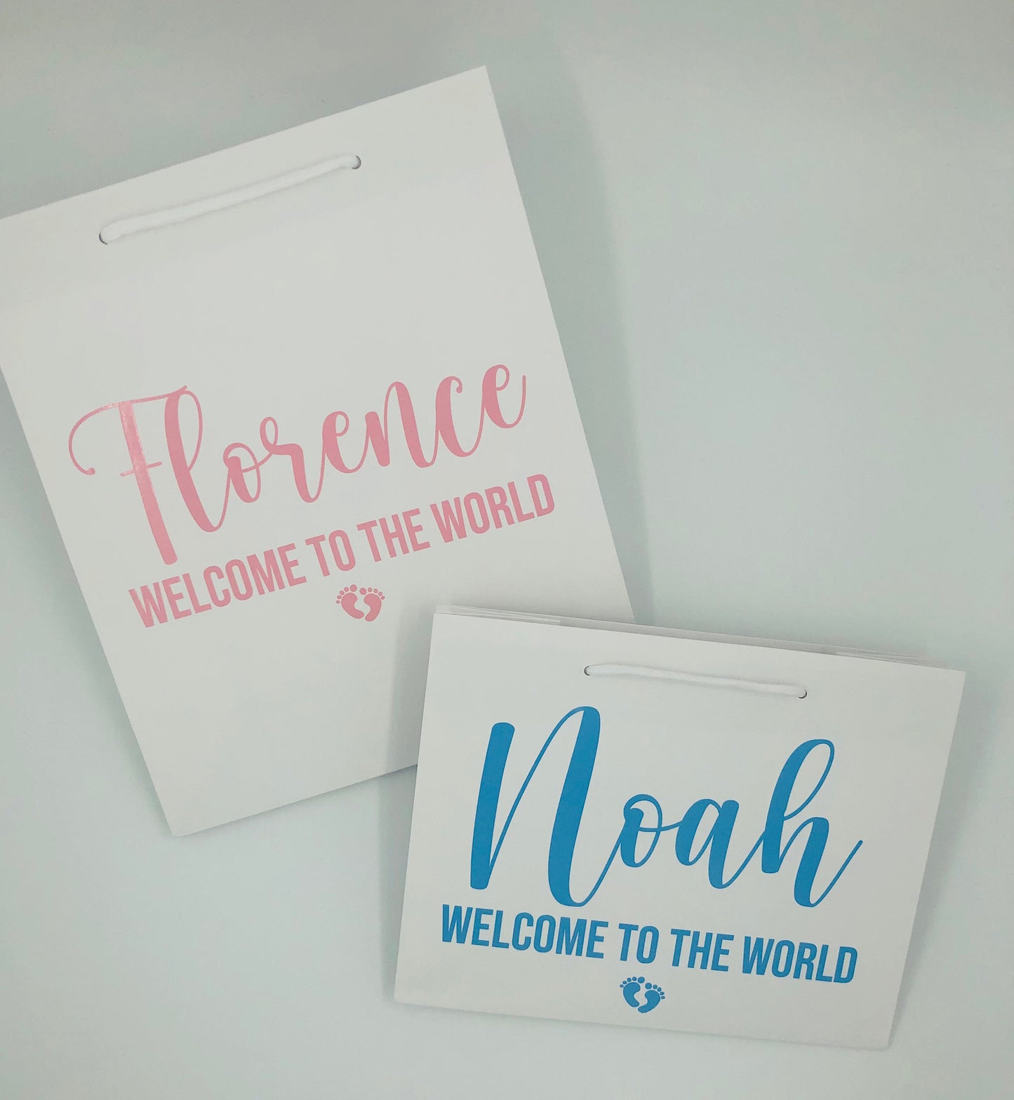 Personalised Newborn Baby Luxury Gift Bag - Any Name - Various Colours - New baby, Baby Shower, Congratulations - Baby Footprints
