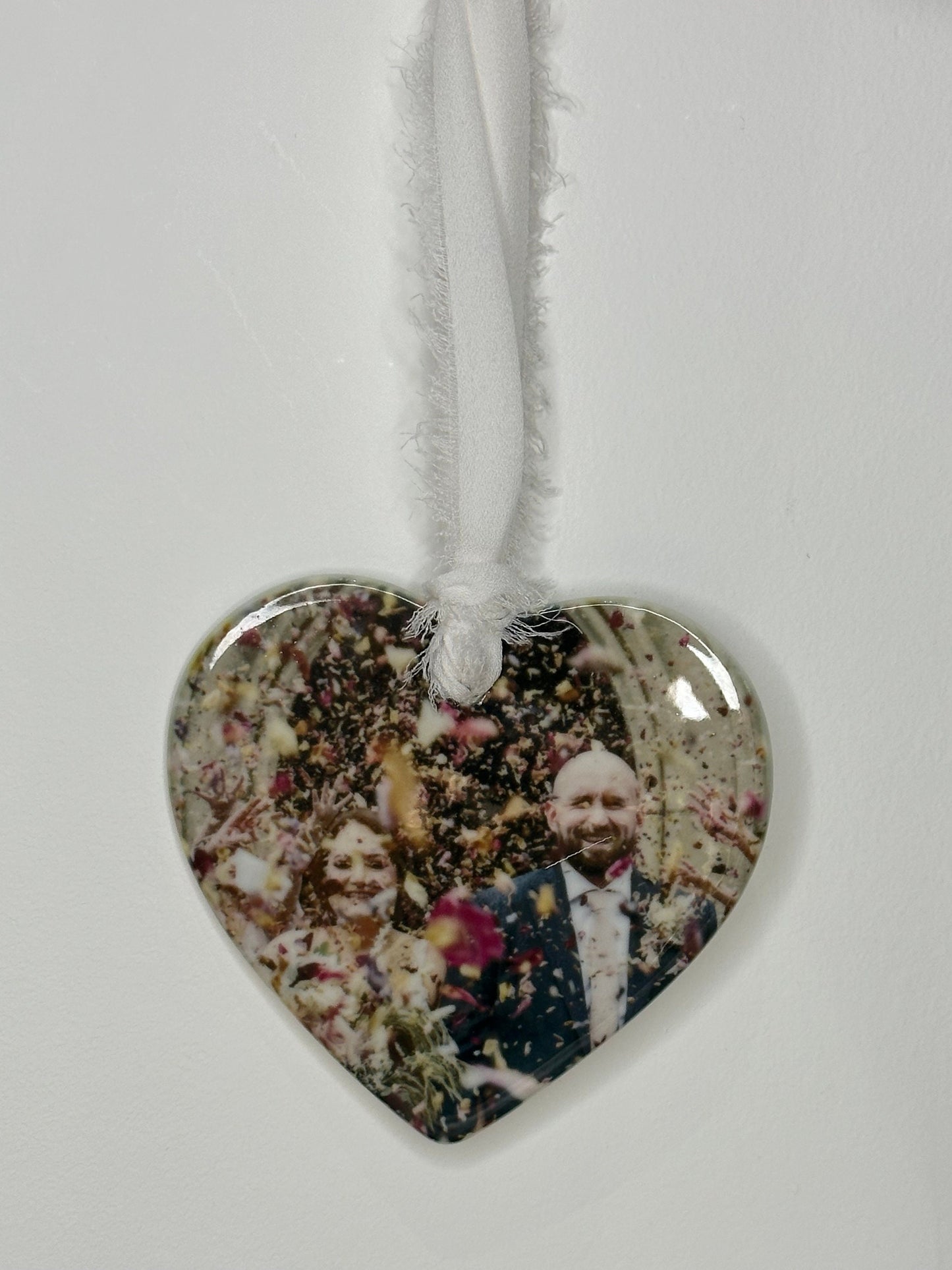 Personalised Keepsake Gift Bag | Special Gift |Custom Photo, Valentines, Christmas, Mother's Day, Recyclable Paper Gift Bag | Ceramic Bauble