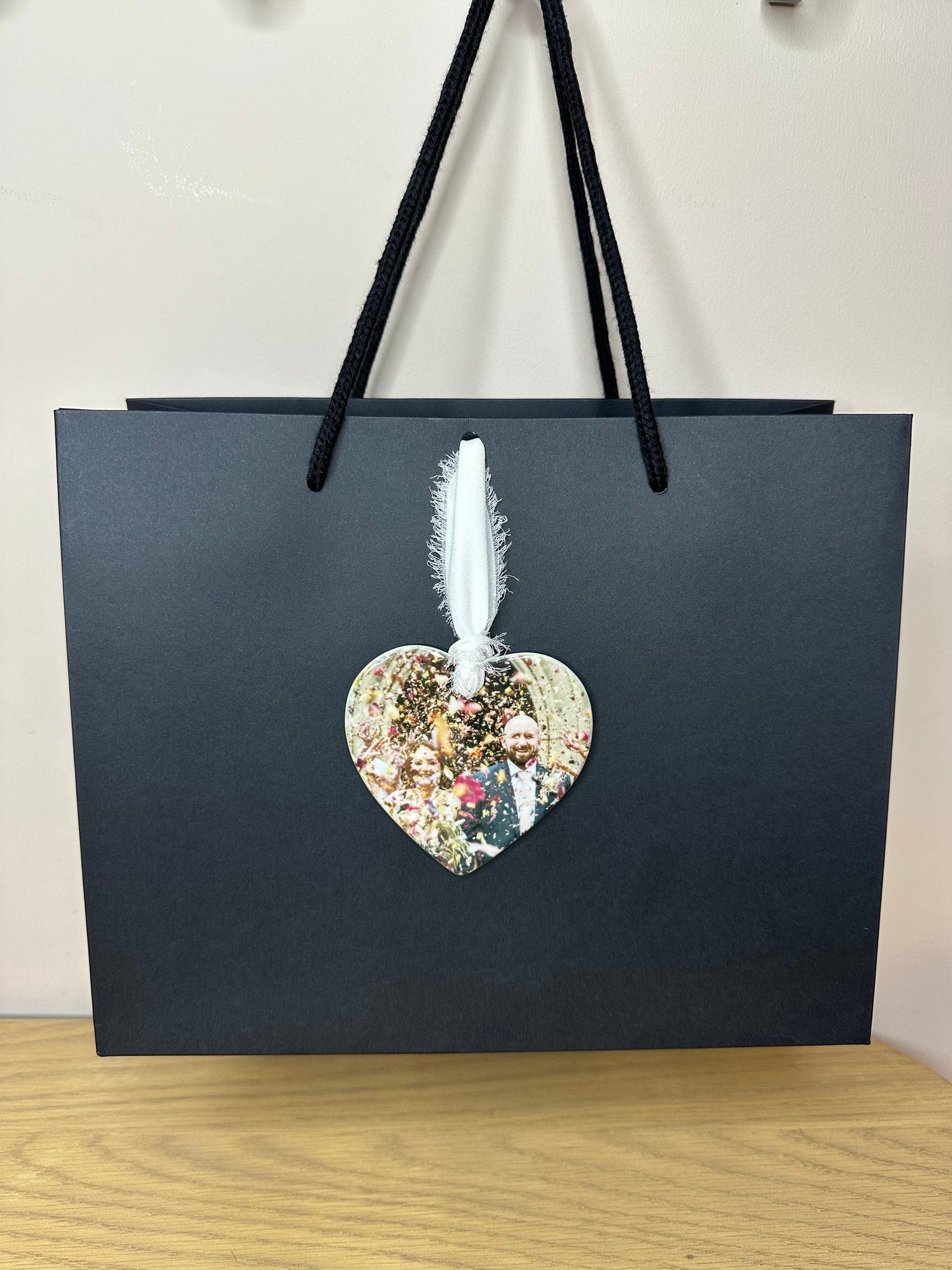 Personalised Keepsake Gift Bag | Special Gift |Custom Photo, Valentines, Christmas, Mother's Day, Recyclable Paper Gift Bag | Ceramic Bauble