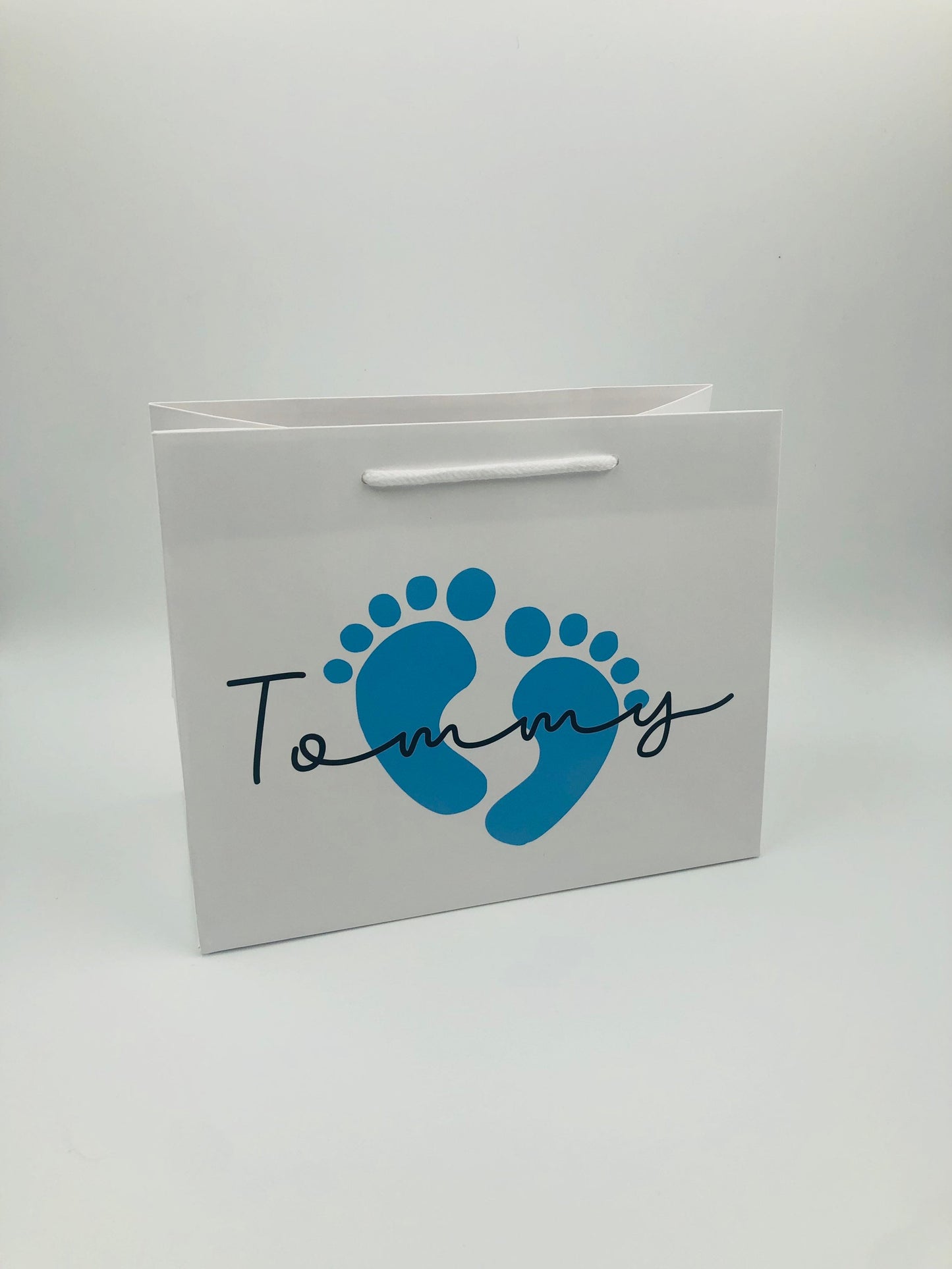 Personalised Newborn Baby Luxury Gift Bag - Any Name - Various Colours - New baby, Baby Shower, Congratulations - Baby Footprints